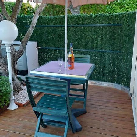 Studio 66 Caumont-sur-Durance Exterior foto